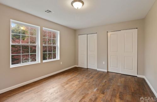 54 Howard Ave, Edison NJ  08837-3432 exterior