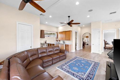 14479 Jekyll Is Ct, Naples FL 34119-4815 exterior