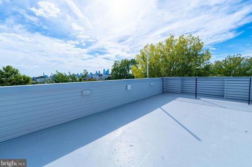 2019 Bodine St, Philadelphia PA  19122-1503 exterior