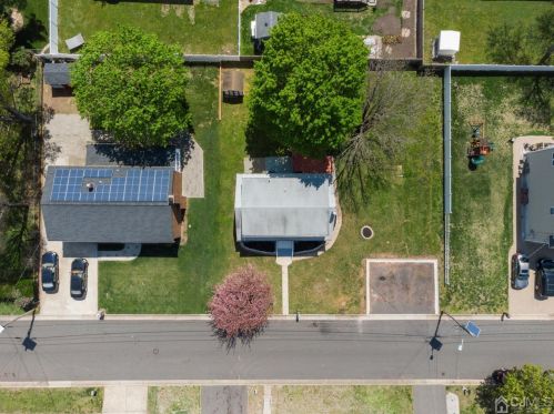 147 Fisher Ave, Piscataway NJ  08854-4830 exterior