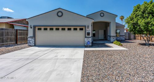 8822 4th St, Phoenix AZ  85020-2902 exterior