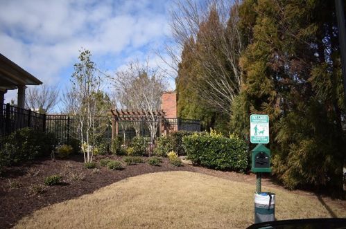 751 Berrydale Dr, Atlanta GA 30328-4273 exterior