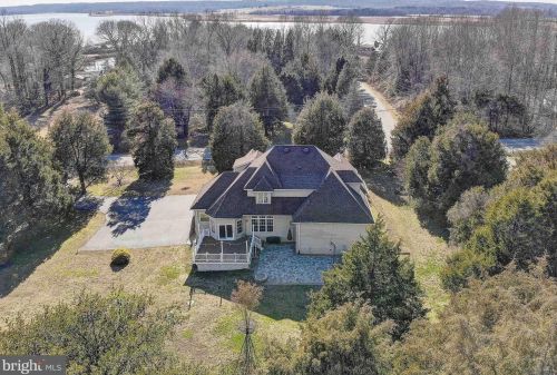 3300 Holland Clf Rd, Huntingtown MD 20639-9722 exterior