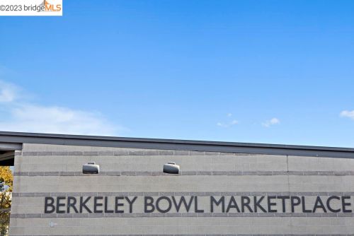 2020 Blake St, Berkeley CA 94704-2604 exterior