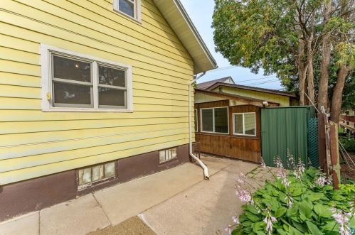 35 White St, Ely MN 55731-1248 exterior