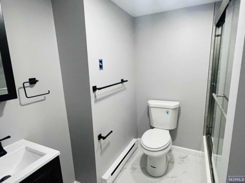 13 Barnert Pl, Paterson, NJ 07522-1813