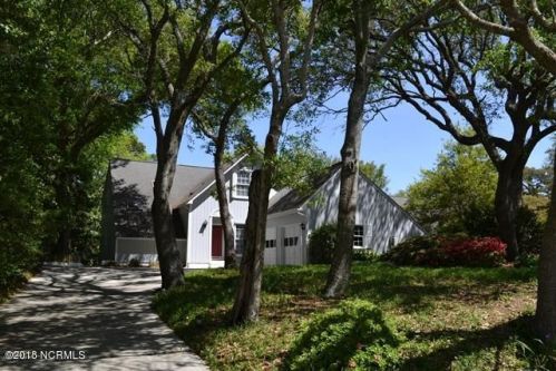 145 Beechwood Dr, Fort Macon Coast Guard Base, NC 28512-6504