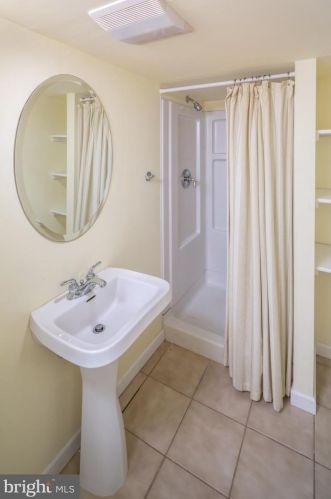 102 Kelly Ln, Media PA 19063-2018 exterior