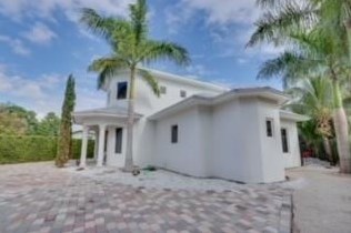 1500 4th Ct, Boca Raton FL  33432-1907 exterior