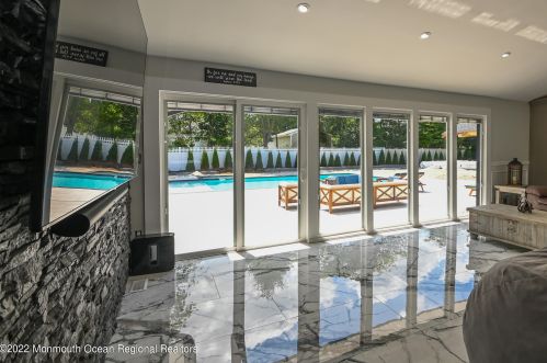 3 Arlene Dr, West Long Branch NJ 07764-1153 exterior