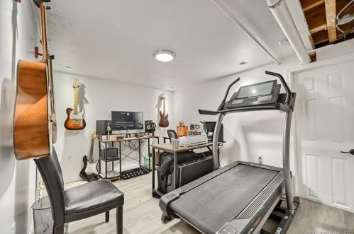 54 Belmont St, New Britain CT 06053-3506 exterior