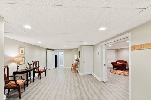 181 Johnny Cake St, North Andover MA 01845-5613 exterior