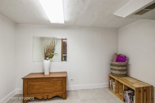 5000 Lawler Ave, Chicago IL 60638-2111 exterior