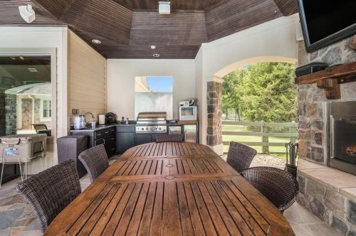 4511 Upper Oxbow Trce, Fulshear TX 77441-4423 exterior