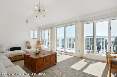 829 Spar Dr, Lacey NJ 08731-3028 exterior