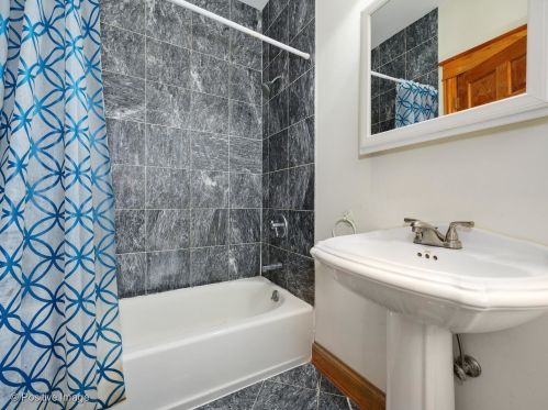 837 Linden Ave, Elmhurst IL 60126-4538 exterior