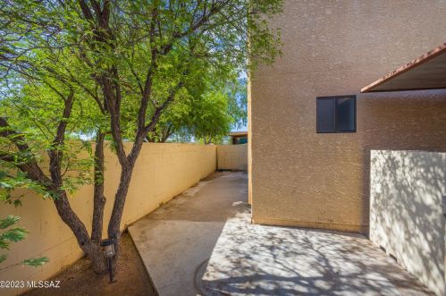 116 Pastime Rd, Tucson AZ  85705-3302 exterior