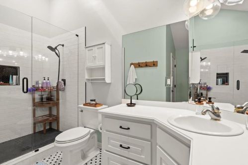 2122 Belvedere Dr, Atlanta GA  30318-1704 exterior