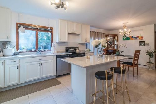 280 Half Hollow Rd, Huntington Station NY 11746-6326 exterior