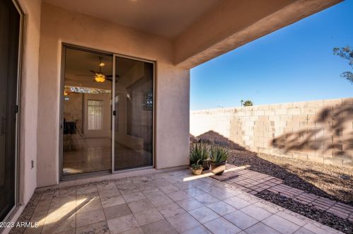6811 39th Pl, Phoenix AZ  85042-6202 exterior