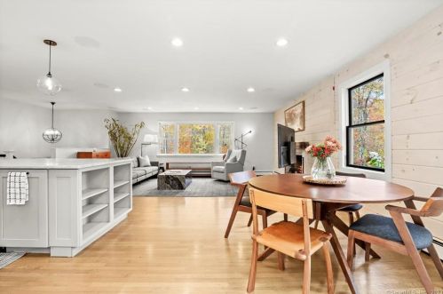 72 Regan Rd, Ridgefield CT  06877-1424 exterior