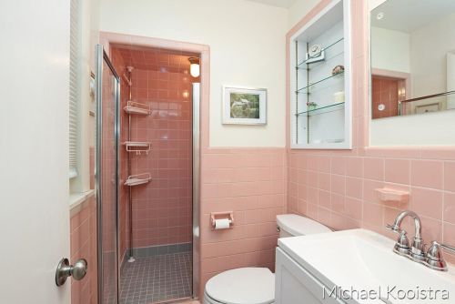 1742 Derbyshire St, Grand Rapids MI 49508-2522 exterior