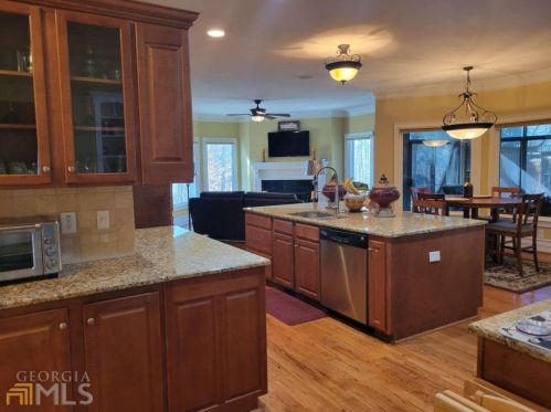 327 Amy Way, Atlanta GA 30349-7048 exterior