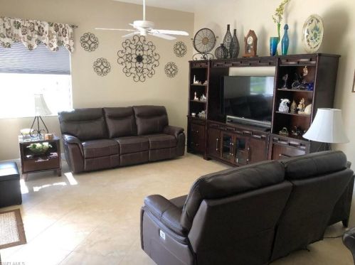 893 Grand Rpd Blvd, Naples FL 34120-4430 exterior