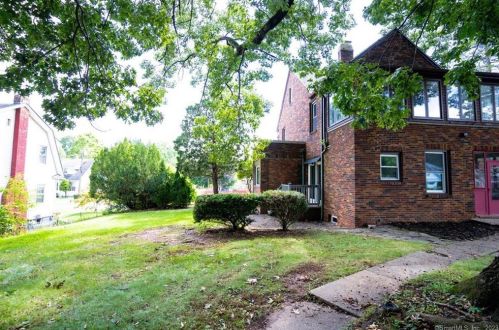 410 Commonwealth Ave, New Britain CT 06053-2404 exterior