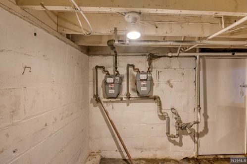 161 St, Union City NJ 07087-5439 exterior