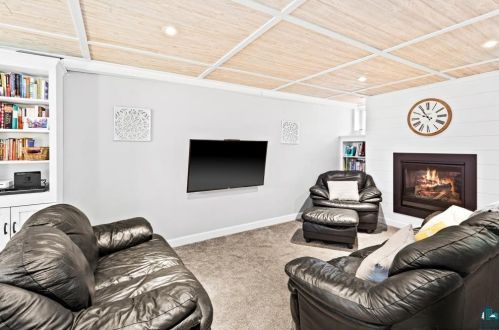 4211 Robinson St, Duluth MN 55804-2113 exterior