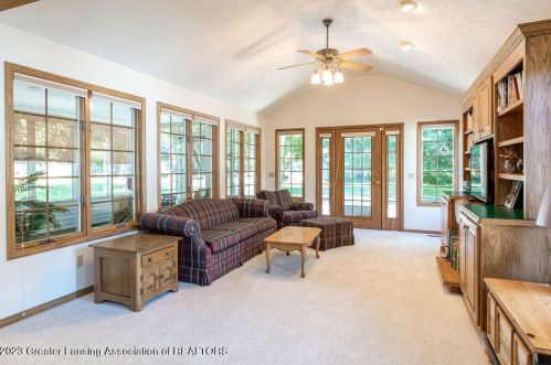 3914 Pr Ln, Dewitt MI exterior