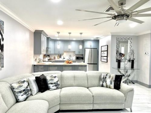 1305 Peppertree Trl, Fort Pierce, FL 34950-5270