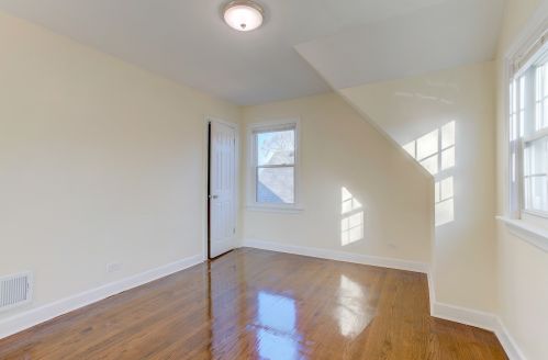 10742 Whipple St, Chicago IL 60655-2008 exterior