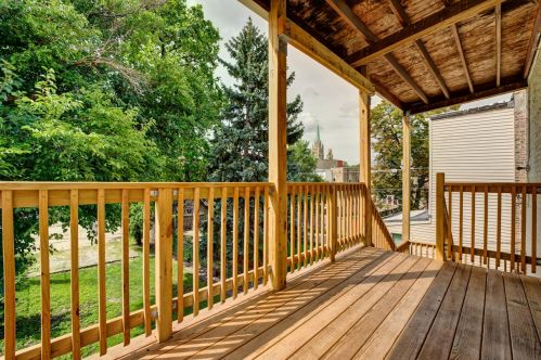 361 70 Pl, Chicago IL 60637-4603 exterior