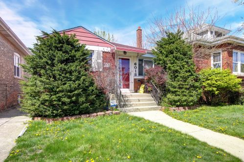 6018 Monitor Ave, Chicago IL  60646-3923 exterior