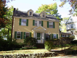 31 Rockledge Rd, Newton, MA 02461-1818