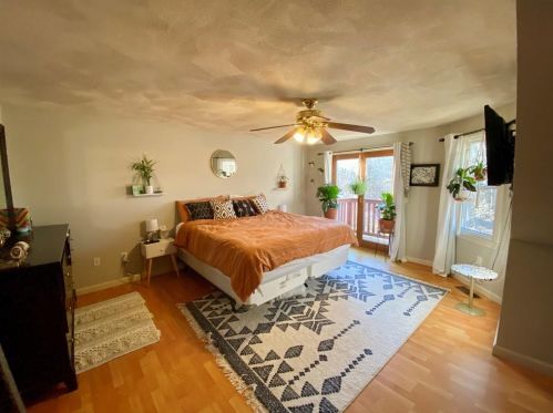 1004 Brookhaven Ln, Woonsocket RI 02895-2783 exterior