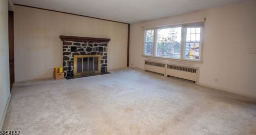 69 Shore Trl, Sparta NJ  07871-1714 exterior