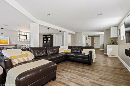 6127 Austin Ave, Chicago IL  60638-4319 exterior