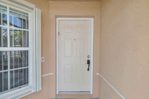 8362 Logia Cir, Boynton Beach FL 33472-7113 exterior