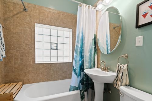 3009 Belden Ave, Chicago IL 60647-2804 exterior