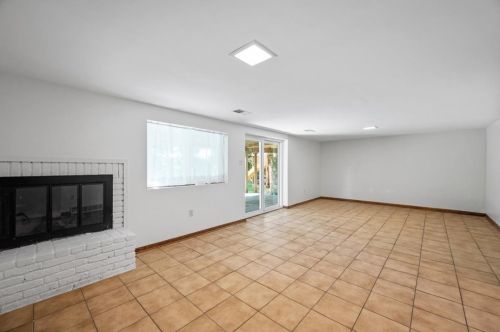 309 Highland Pne Ct, Pittsburgh PA 15237-2019 exterior