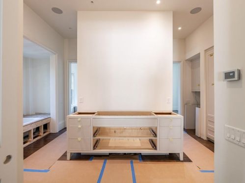 3364 Knollwood Dr, Atlanta GA 30305-1022 exterior