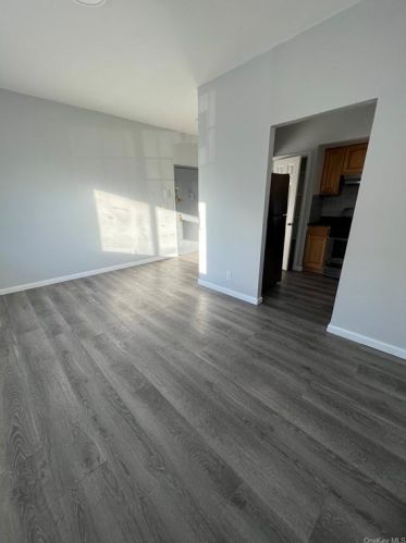 700 Taylor Ave, Bronx NY  10473-3438 exterior