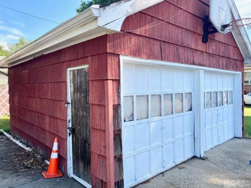 41 Trenton Ave, Edison, NJ 08817-5513