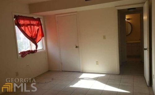 5923 Sutcliff Sq, Lithonia GA  30058-4781 exterior