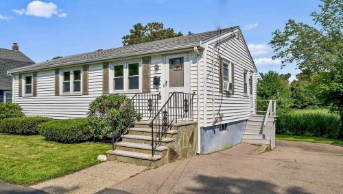 35 Winthrop St, Quincy, MA 02169-3445