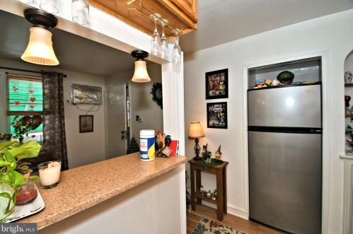 7221 Erdrick St, Philadelphia PA 19135-1014 exterior