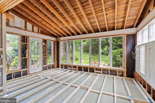 5121 Klingle St, Washington DC  20016-2654 exterior